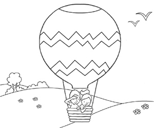 Duas crianças em um balão de ar quente